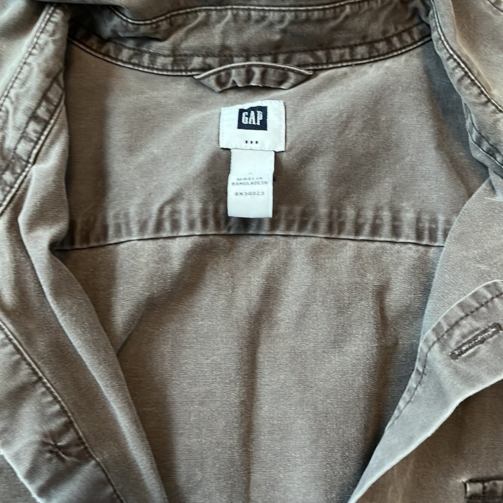 Gap button down - Picture 2 of 3